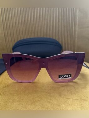 XOXO Oversized sunglasses nude blush Rose Gold plastic square frames Metal Sides